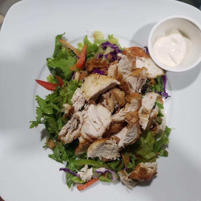 Grilled chicken salad