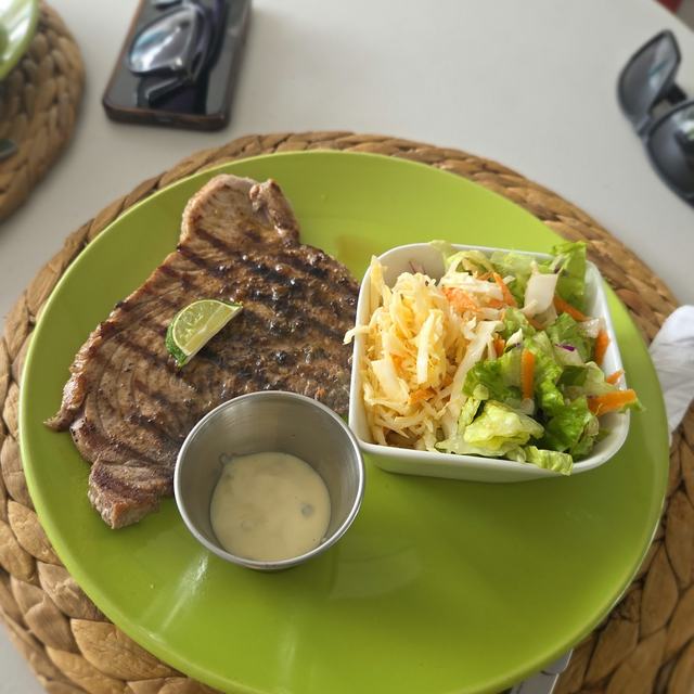Grilled steak with salad